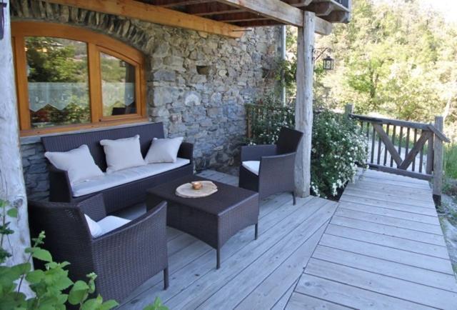 Le Moulin Ollivier Hotel Saint-Andre-d'Embrun Exterior photo